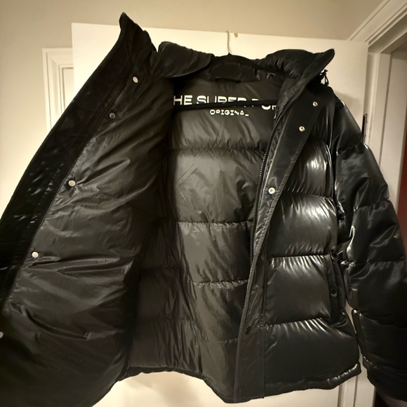 Aritzia The Super Puff The Original - Liquid Shine - Picture 7 of 8